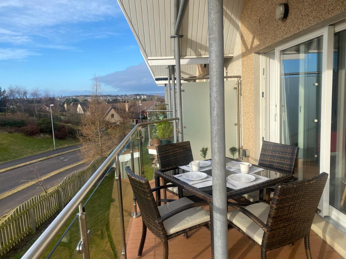 The Duplex Nairn- Spacious 3 Bedroom With Sunny Balcony Exterior photo