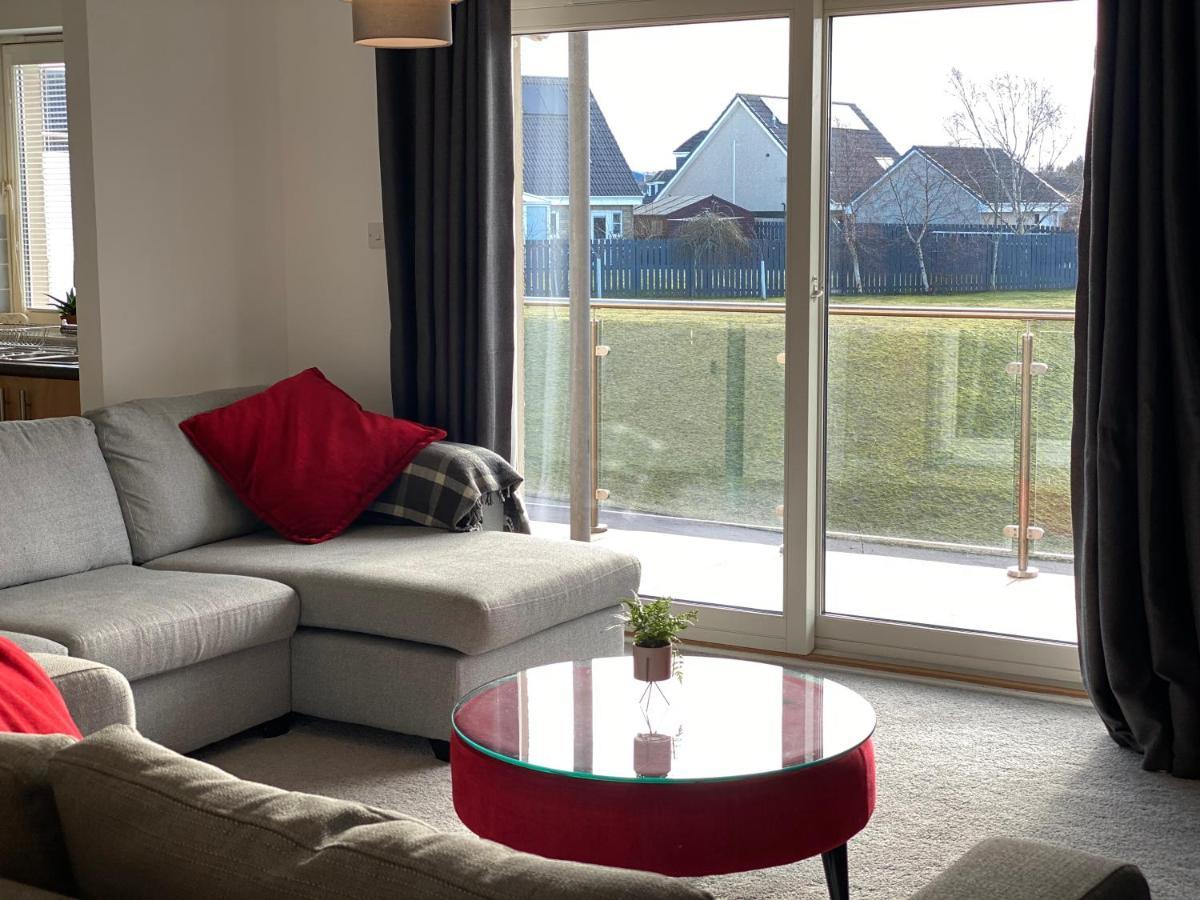 The Duplex Nairn- Spacious 3 Bedroom With Sunny Balcony Exterior photo